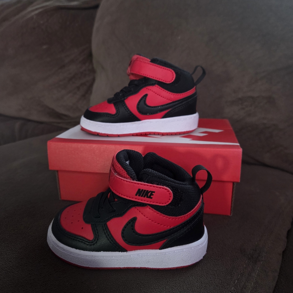 Nike Kids Red and Black Sneakers